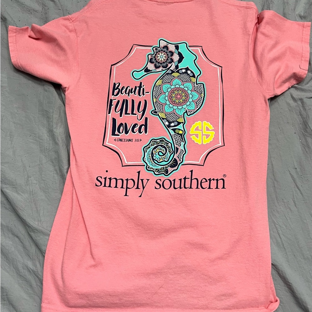 Medium Simply Southern short-sleeved shirt